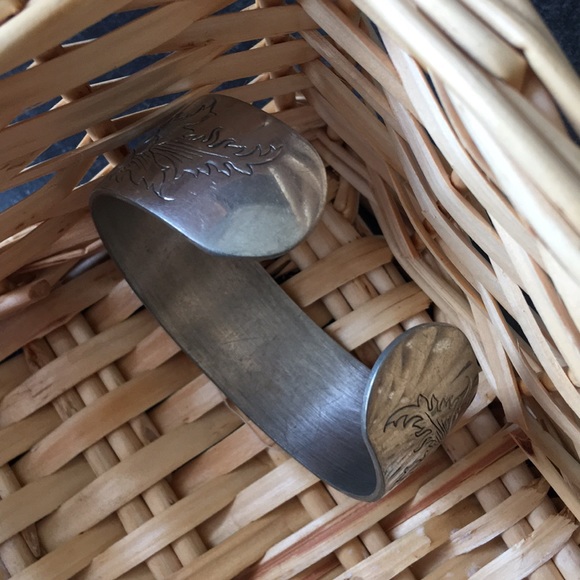 Kirk pewter cuff bracelet - Picture 4 of 5